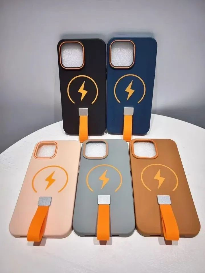 Coque Magnétique avec Lanière pour iPhone et Samsung – Étui Antichoc Effet Peau Luxe avec Anneau Magnétique et Charge Sans Fil